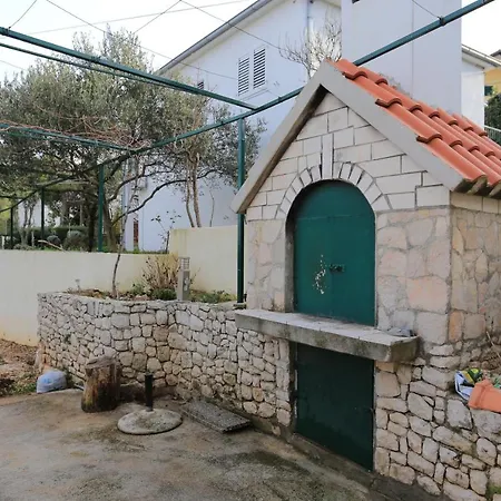 Apartment By The Sea Slatine, Ciovo - 16343