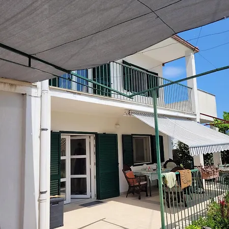 Apartment By The Sea Slatine, Ciovo - 16343
