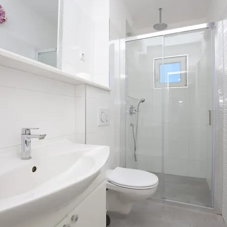 Appartement By The Sea Slatine, Ciovo - 16343